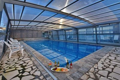 סוויטות כחול לבן