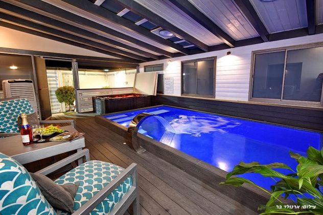 חדש באתר - בצל השקד