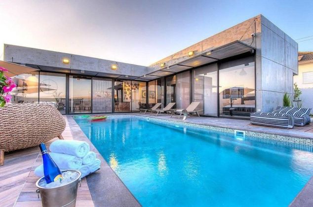 חדש באתר - בצל השקד